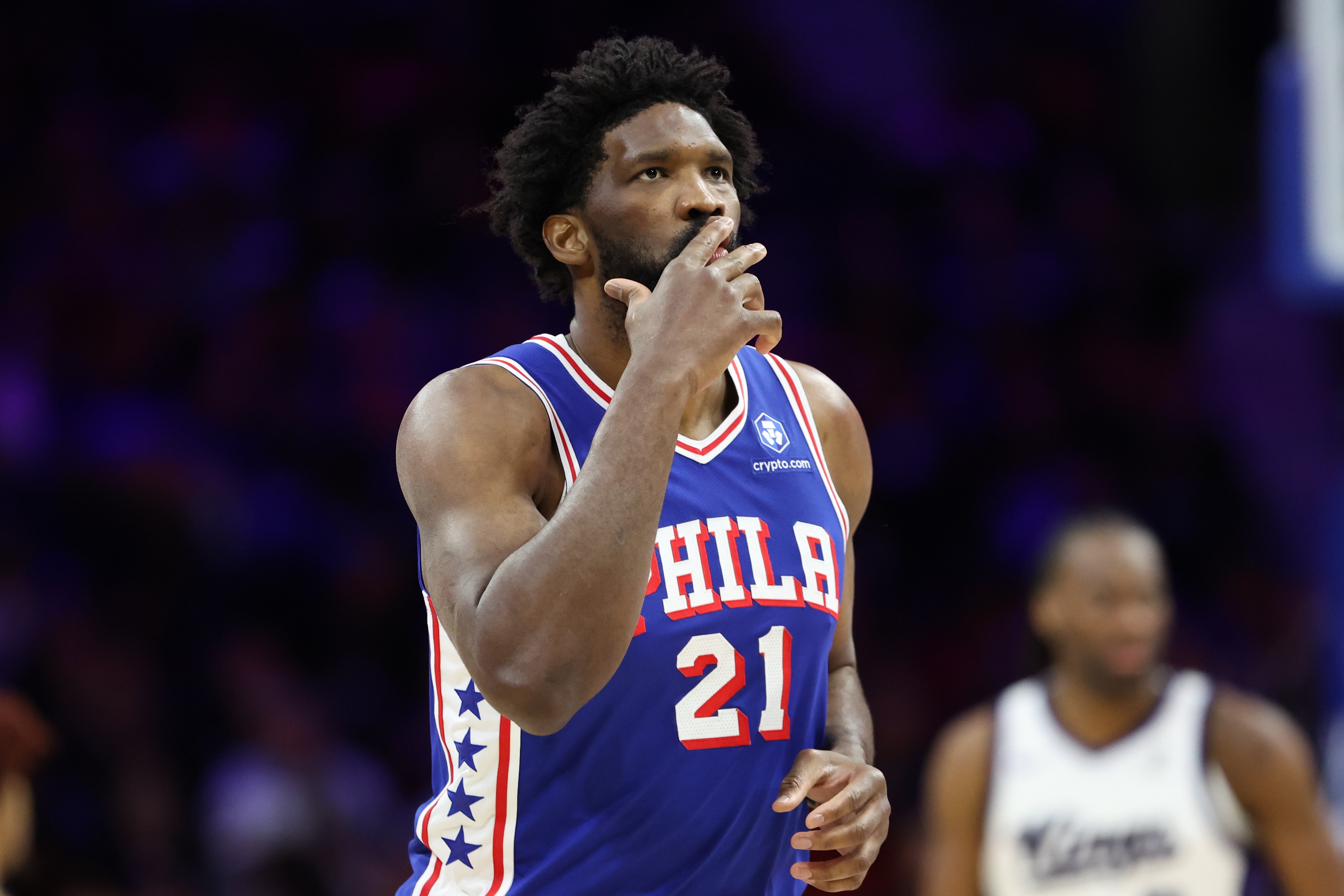 必发网页版-几成巅峰水准？恩比德近10战场均32.5+8.7+5.4 命中率55/49/86%